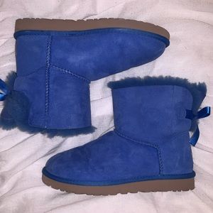 Blue Ugg Booties with Bows!